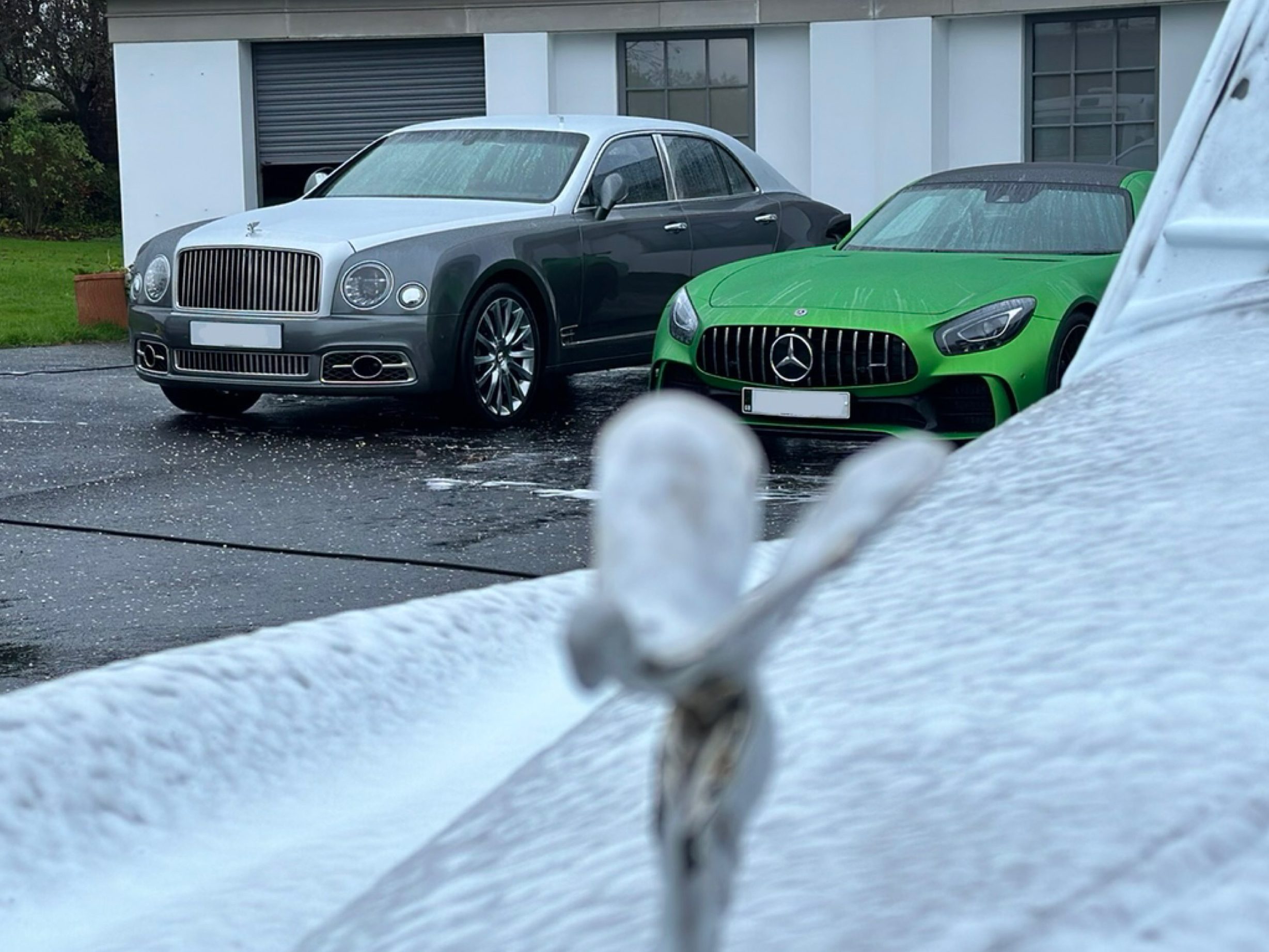 Rolls-Royce and Mercedes outside Vibrant Detailing in Swanwick